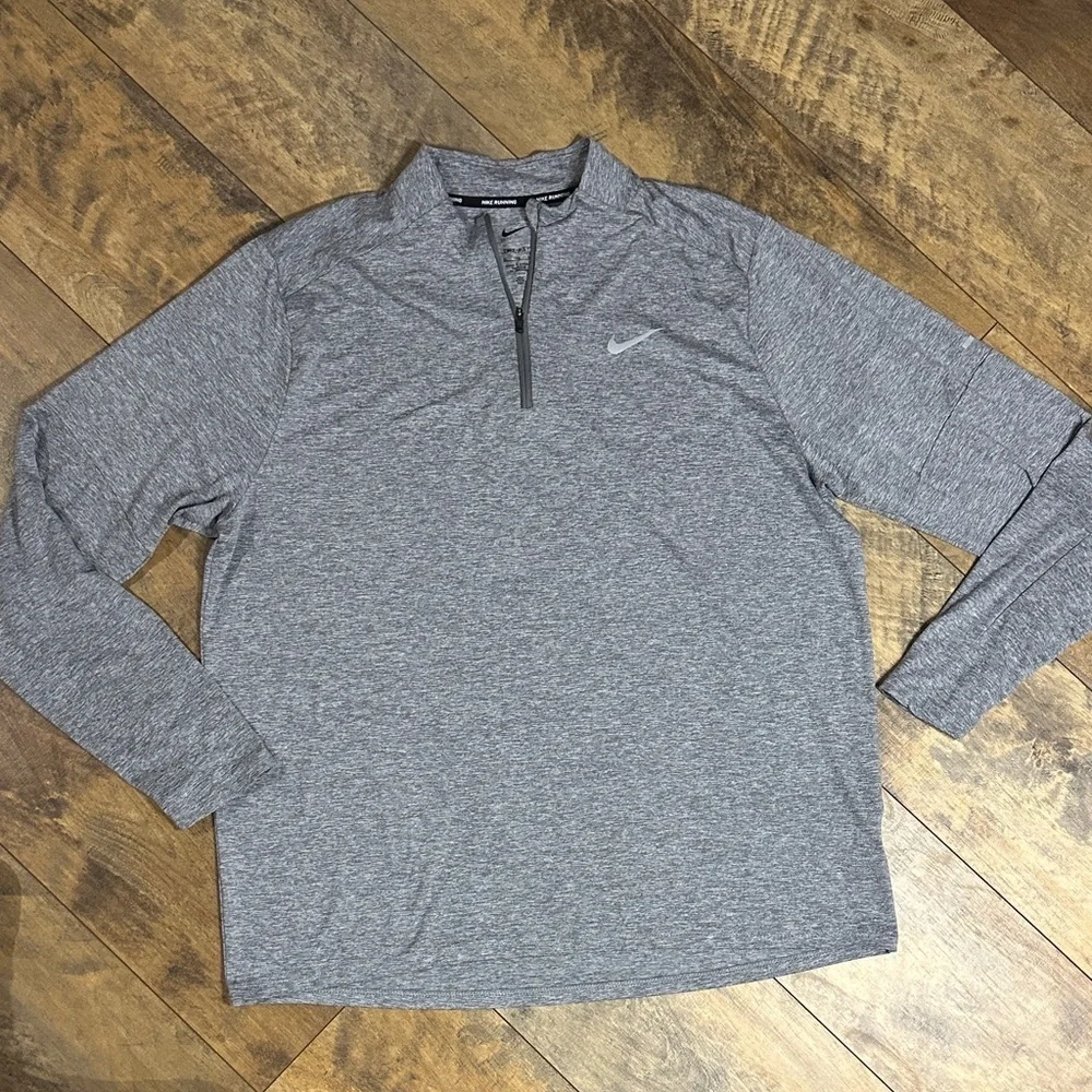 NIKE RUNNING Men’s Heather Gray Quarter-Zip Top, Size XL, EUC